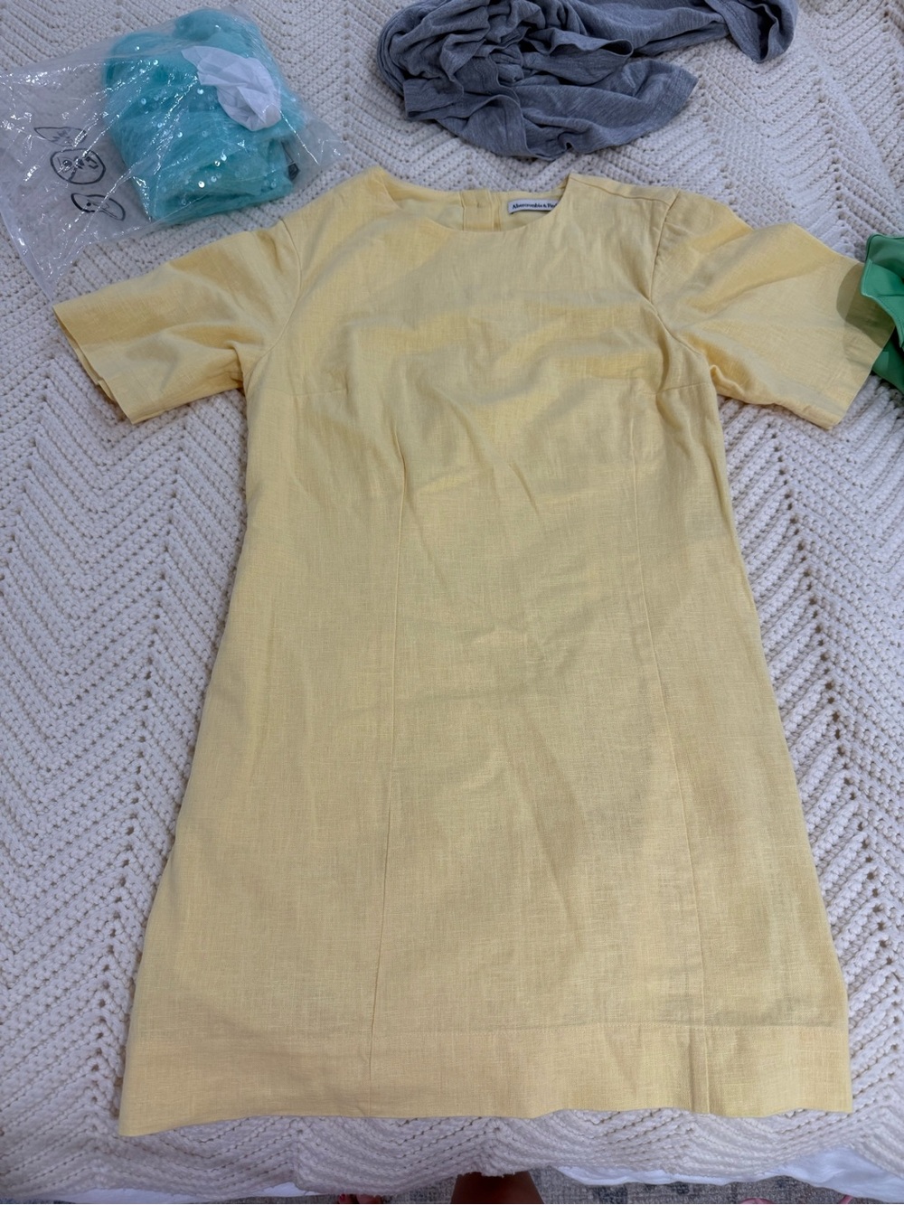 Abercrombie & Fitch Lemon Yellow Short‑Sleeve Midi Shift Dress
